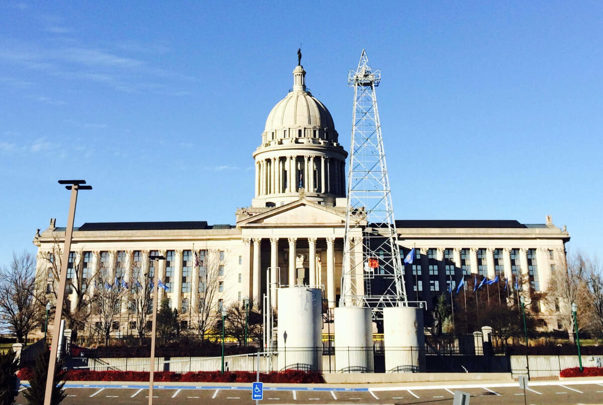 Iowa caucuses, Gov. Fallin address: A big political day