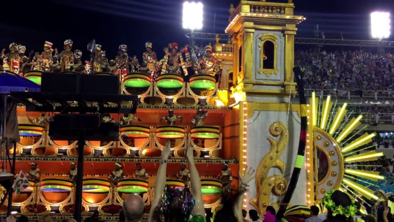 Photos and video: Parades amaze at Carnival in Rio