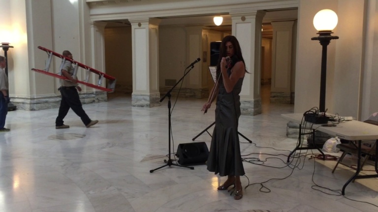Amazing grace: Transgender violinist seeks to educate at Capitol