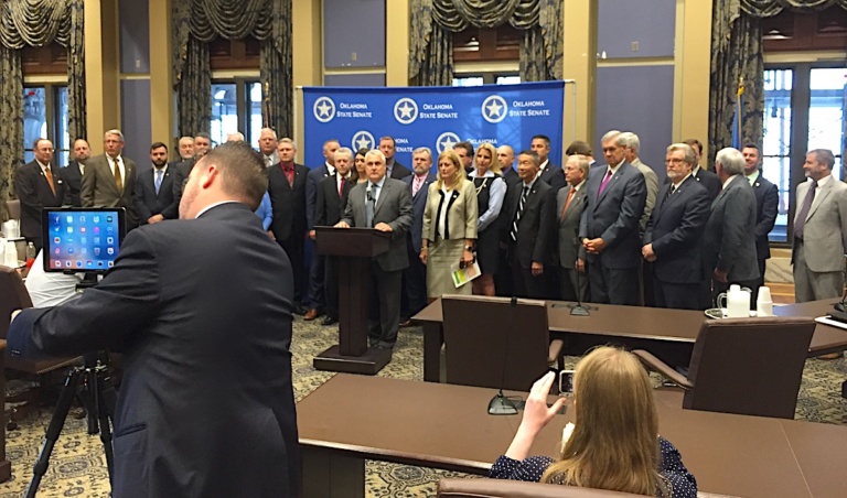Budget uncertainty: House, Senate working cigarette tax differently