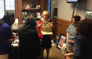 Fallin vetoes high-interest loan bill that reflected national industry push high-interest loan