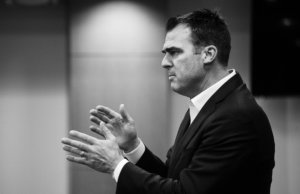 Edmondson pops Stitt, Gateway Mortgage over 2008 financial crisis Kevin Stitt