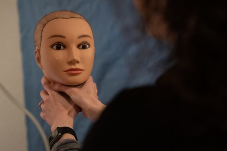 Strangulation of women is common, chilling