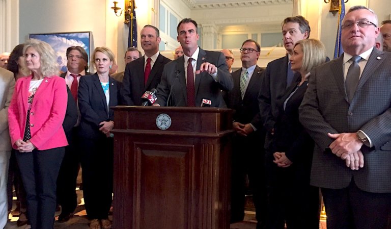 Dueling budget pressers show ‘rough waters before the agreement’