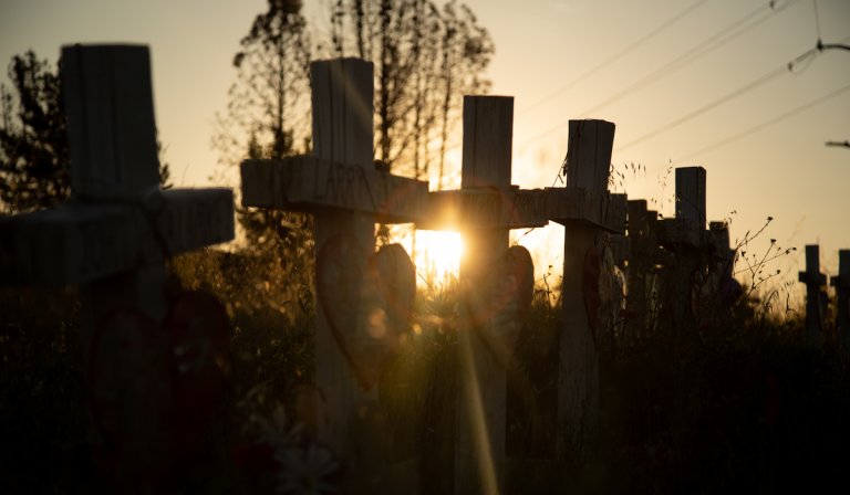 Small communities struggle to cope with large disasters