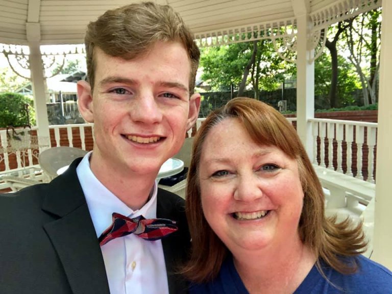 ‘What are we supposed to do now?’: High school graduates end anticlimactic senior year