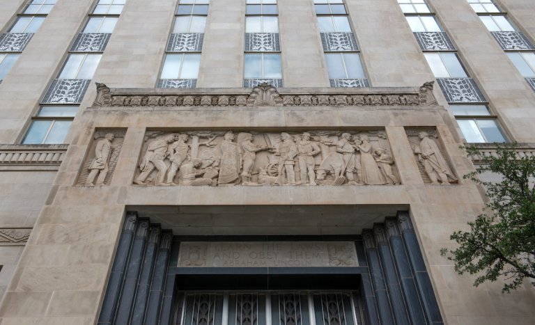 Judge denies motion to disqualify David Prater from manslaughter case after tampering allegation