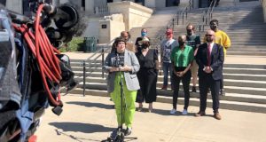 Activists submit signatures to call grand jury about David Prater grand jury about David Prater