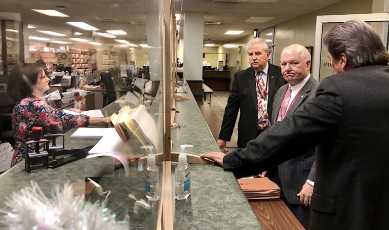 Governor, legislative leaders in crosshairs of Oklahoma County grand jury report