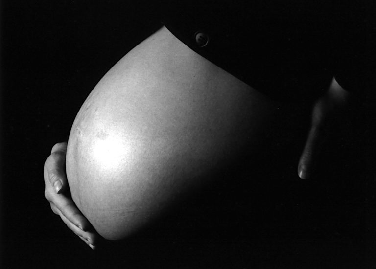 Bill would make school districts offer 12 weeks of paid maternity leave