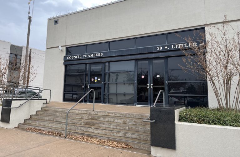Two challenge Edmond Mayor Darrell Davis, twin council races on April ballot