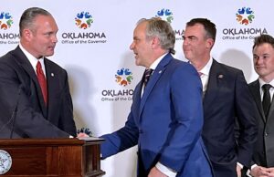 Education deal: Teacher pay, maternity leave and formula tweaks to unlock tax credit bill Education deal