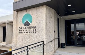 If court validates bonds, Turnpike Authority to resume talks with federal agency on south extension Oklahoma Turnpike Authority, turnpike south extension