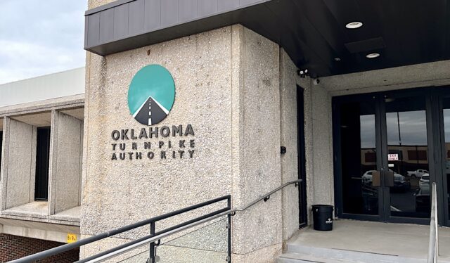 Oklahoma Turnpike Authority, turnpike south extension