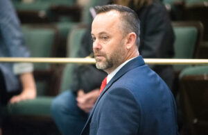 Rep. Dean Davis apologizes for ‘unbecoming’ behavior Dean Davis apologizes