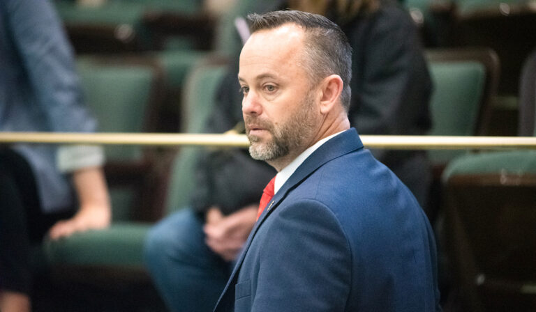 Rep. Dean Davis apologizes for ‘unbecoming’ behavior