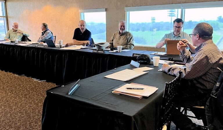 Stitt to Horse Racing Commission: Oppose 2034 auto-renewal of casino gaming compacts