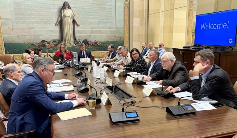 Base Oklahoma Legislature pay held flat again, but leaders get stipend hikes